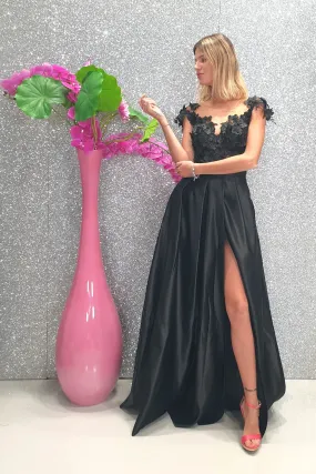 Abito lungo svasato nero con corpetto in tulle a fiori 3D e gonna in taffetà